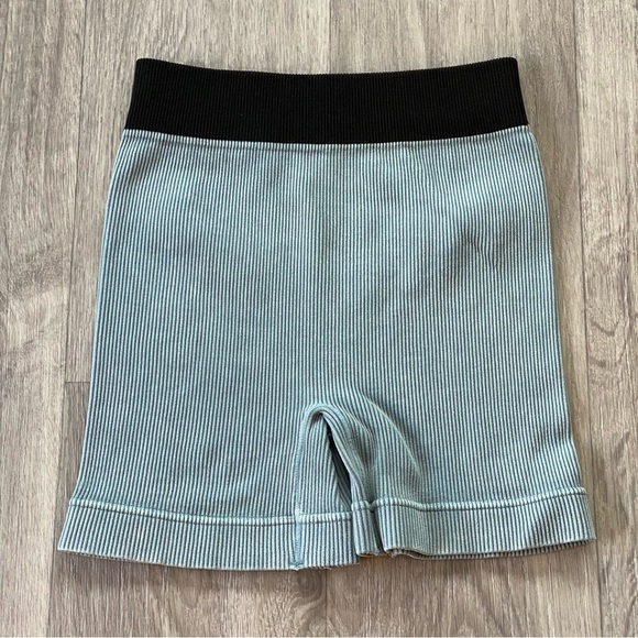 New Mineral Washed Ribbed Seamless High Rise Shorts in Blue Grey - Picture 1 of 8